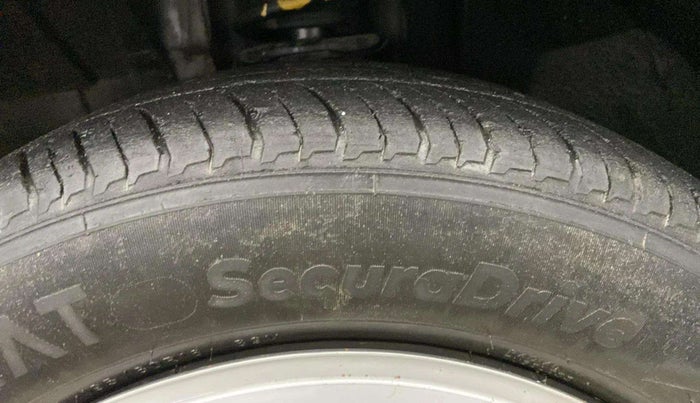 2022 Nissan MAGNITE XL, Petrol, Manual, 46,651 km, Left Front Tyre Tread