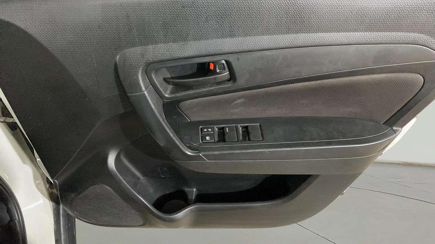 2022 Toyota URBAN CRUISER MID GRADE MT, Petrol, Manual, 44,163 km, Driver Side Door Panels Control