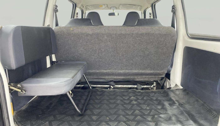 2022 Maruti Eeco 5 STR AC (O), Petrol, Manual, 26,075 km, Third Seat Row ( optional )