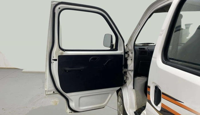 2022 Maruti Eeco 5 STR AC (O), Petrol, Manual, 26,075 km, LHS Front Door