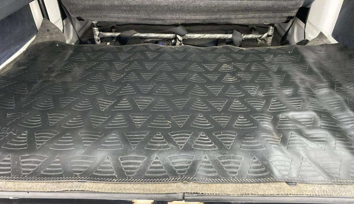 2022 Maruti Eeco 5 STR AC (O), Petrol, Manual, 26,075 km, Boot Open Zoomed View