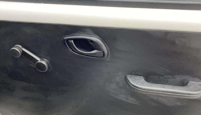 2022 Maruti Eeco 5 STR AC (O), Petrol, Manual, 26,075 km, Driver Side Door Panels Control