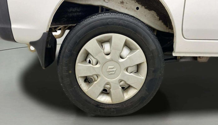 2022 Maruti Eeco 5 STR AC (O), Petrol, Manual, 26,075 km, Right Rear Wheel