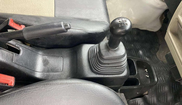 2022 Maruti Eeco 5 STR AC (O), Petrol, Manual, 26,075 km, Gear Lever