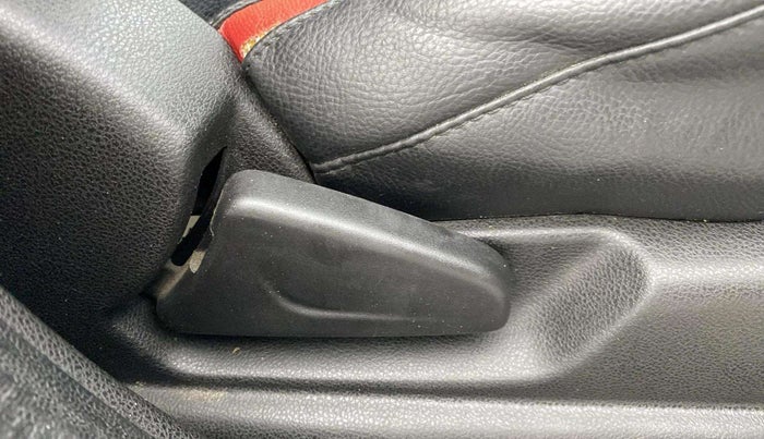 2017 Renault Kwid RXL, Petrol, Manual, 24,882 km, Driver Side Adjustment Panel