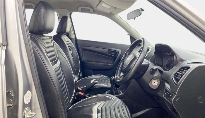 2020 Maruti Vitara Brezza LXI, Petrol, Manual, 64,648 km, Right Side Front Door Cabin