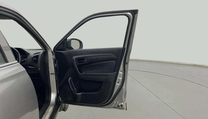 2020 Maruti Vitara Brezza LXI, Petrol, Manual, 64,648 km, RHS Front Door