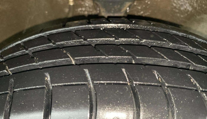 2016 Maruti Alto K10 VXI AMT, Petrol, Automatic, 34,997 km, Right Front Tyre Tread