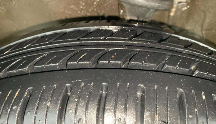 2016 Maruti Alto K10 VXI AMT, Petrol, Automatic, 34,997 km, Left Front Tyre Tread