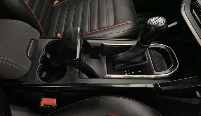 2021 Tata Harrier XTA PLUS 2.0L KRYOTEC DARK EDITION, Diesel, Automatic, 72,452 km, Gear Lever
