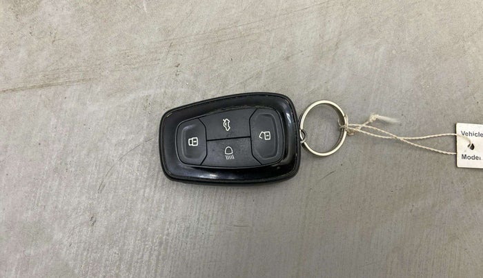 2021 Tata Harrier XTA PLUS 2.0L KRYOTEC DARK EDITION, Diesel, Automatic, 72,452 km, Key Close Up