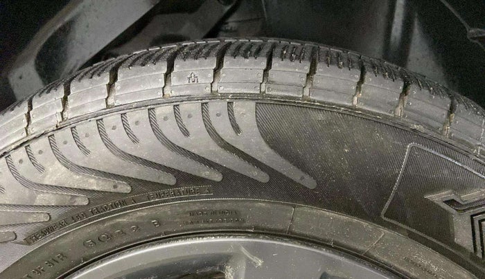 2021 Tata Harrier XTA PLUS 2.0L KRYOTEC DARK EDITION, Diesel, Automatic, 72,452 km, Left Rear Tyre Tread
