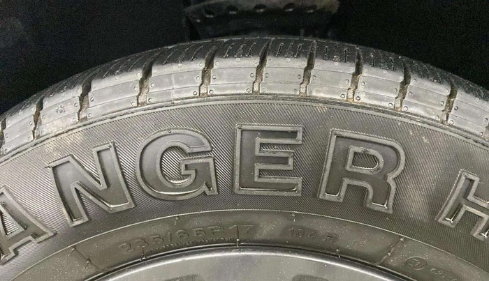2021 Tata Harrier XTA PLUS 2.0L KRYOTEC DARK EDITION, Diesel, Automatic, 72,452 km, Left Front Tyre Tread