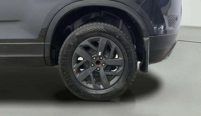 2021 Tata Harrier XTA PLUS 2.0L KRYOTEC DARK EDITION, Diesel, Automatic, 72,452 km, Left Rear Wheel