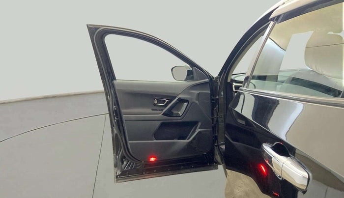 2021 Tata Harrier XTA PLUS 2.0L KRYOTEC DARK EDITION, Diesel, Automatic, 72,452 km, LHS Front Door