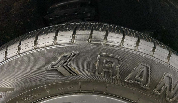 2021 Tata Harrier XTA PLUS 2.0L KRYOTEC DARK EDITION, Diesel, Automatic, 72,452 km, Right Front Tyre Tread