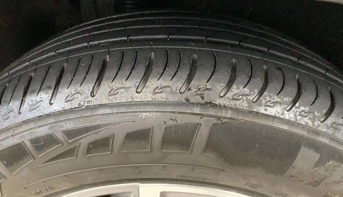 2023 Hyundai Tucson SIGNATURE 2.0 AT DIESEL, Diesel, Automatic, 21,185 km, Left Front Tyre Tread
