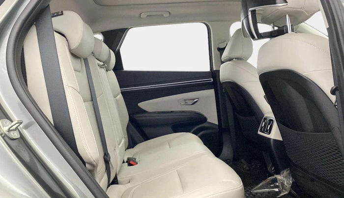 2023 Hyundai Tucson SIGNATURE 2.0 AT DIESEL, Diesel, Automatic, 21,185 km, Right Side Rear Door Cabin