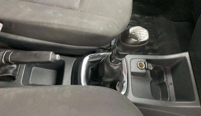 2016 Renault Kwid RXT 1.0, Petrol, Manual, 36,716 km, Gear Lever
