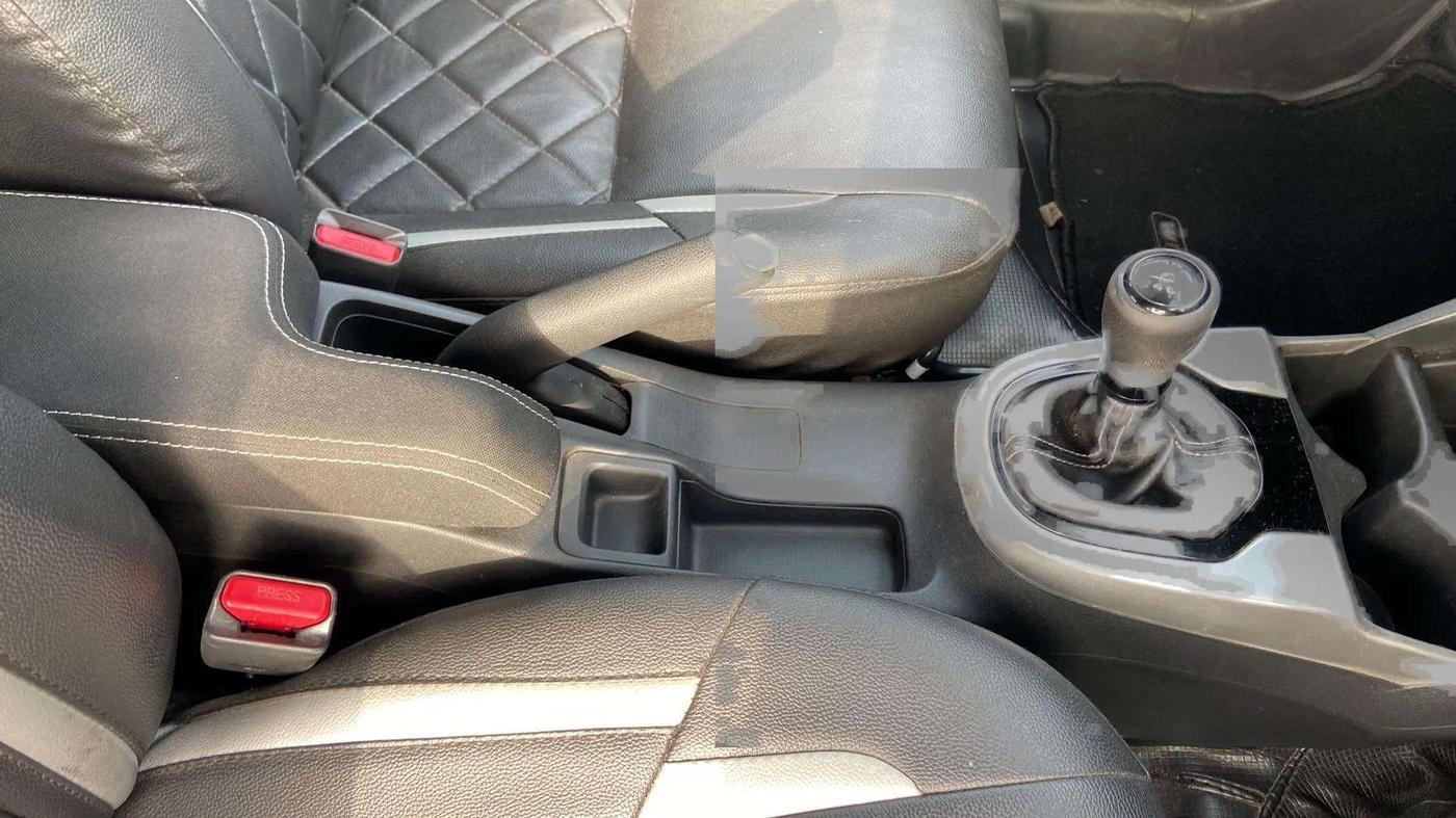 2020 Honda WR-V 1.5L I-DTEC VX MT, Diesel, Manual, 86,870 km, Gear Lever