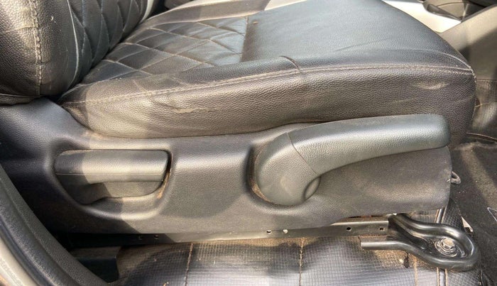 2020 Honda WR-V 1.5L I-DTEC VX MT, Diesel, Manual, 86,089 km, Driver Side Adjustment Panel