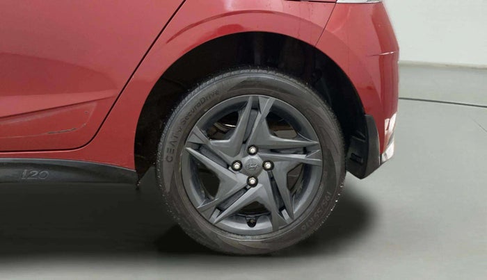 2021 Hyundai NEW I20 SPORTZ 1.2 AT, Petrol, Automatic, 17,241 km, Left Rear Wheel