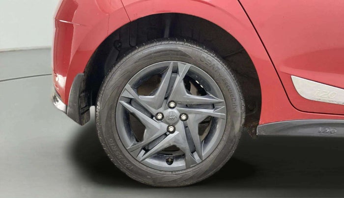 2021 Hyundai NEW I20 SPORTZ 1.2 AT, Petrol, Automatic, 17,241 km, Right Rear Wheel