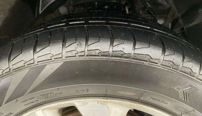 2019 Mahindra XUV300 W8 1.5 DIESEL, Diesel, Manual, 77,235 km, Right Front Tyre Tread