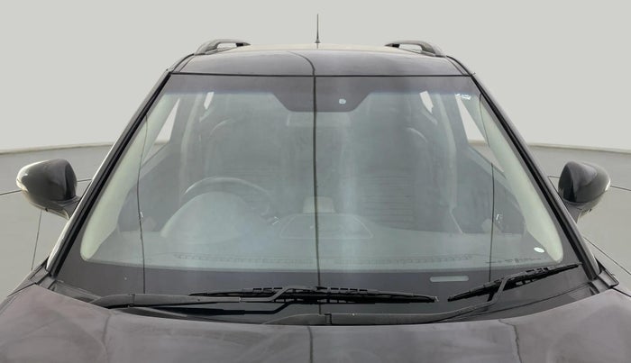 2019 Mahindra XUV300 W8 1.5 DIESEL, Diesel, Manual, 77,235 km, Front Windshield