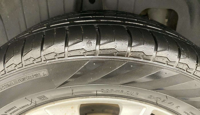2019 Mahindra XUV300 W8 1.5 DIESEL, Diesel, Manual, 77,235 km, Right Rear Tyre Tread