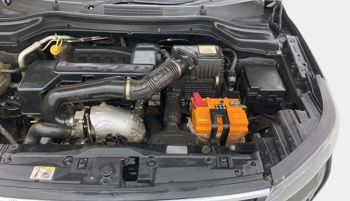 2019 Mahindra XUV300 W8 1.5 DIESEL, Diesel, Manual, 77,235 km, Engine View - Left