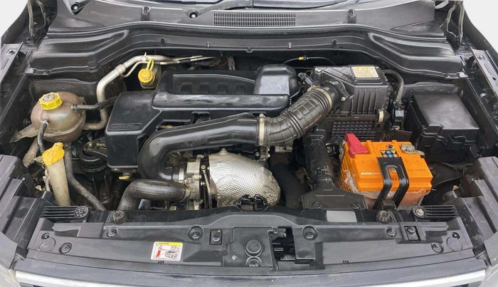 2019 Mahindra XUV300 W8 1.5 DIESEL, Diesel, Manual, 77,235 km, Engine View