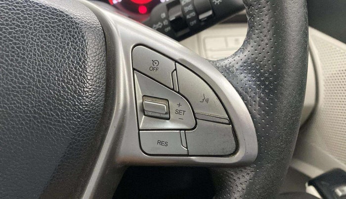 2019 Mahindra XUV300 W8 1.5 DIESEL, Diesel, Manual, 77,235 km, Adaptive Cruise Control
