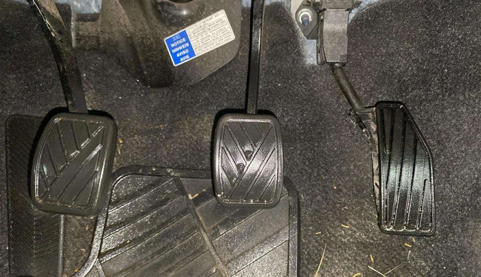 2018 Maruti Baleno DELTA PETROL 1.2, Petrol, Manual, 28,353 km, Pedals