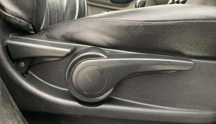 2017 Tata Tiago XZ PETROL, Petrol, Manual, 87,716 km, Driver Side Adjustment Panel