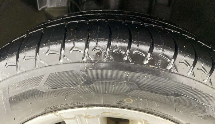 2017 Tata Tiago XZ PETROL, Petrol, Manual, 87,716 km, Left Front Tyre Tread