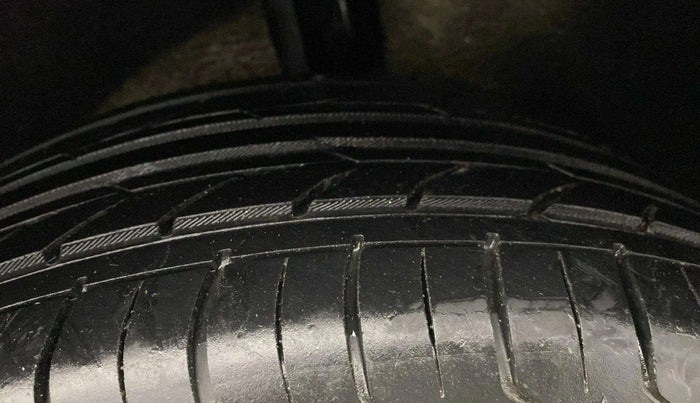 2018 Ford Ecosport TITANIUM + 1.5L PETROL AT, Petrol, Automatic, 53,629 km, Left Rear Tyre Tread