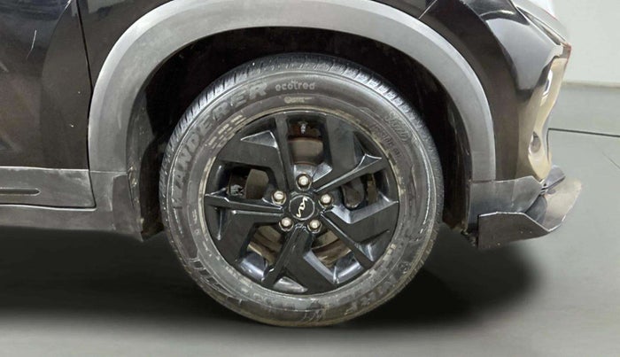 2023 KIA SONET HTX 1.5 DIESEL IMT, Diesel, Manual, 25,439 km, Right Front Wheel
