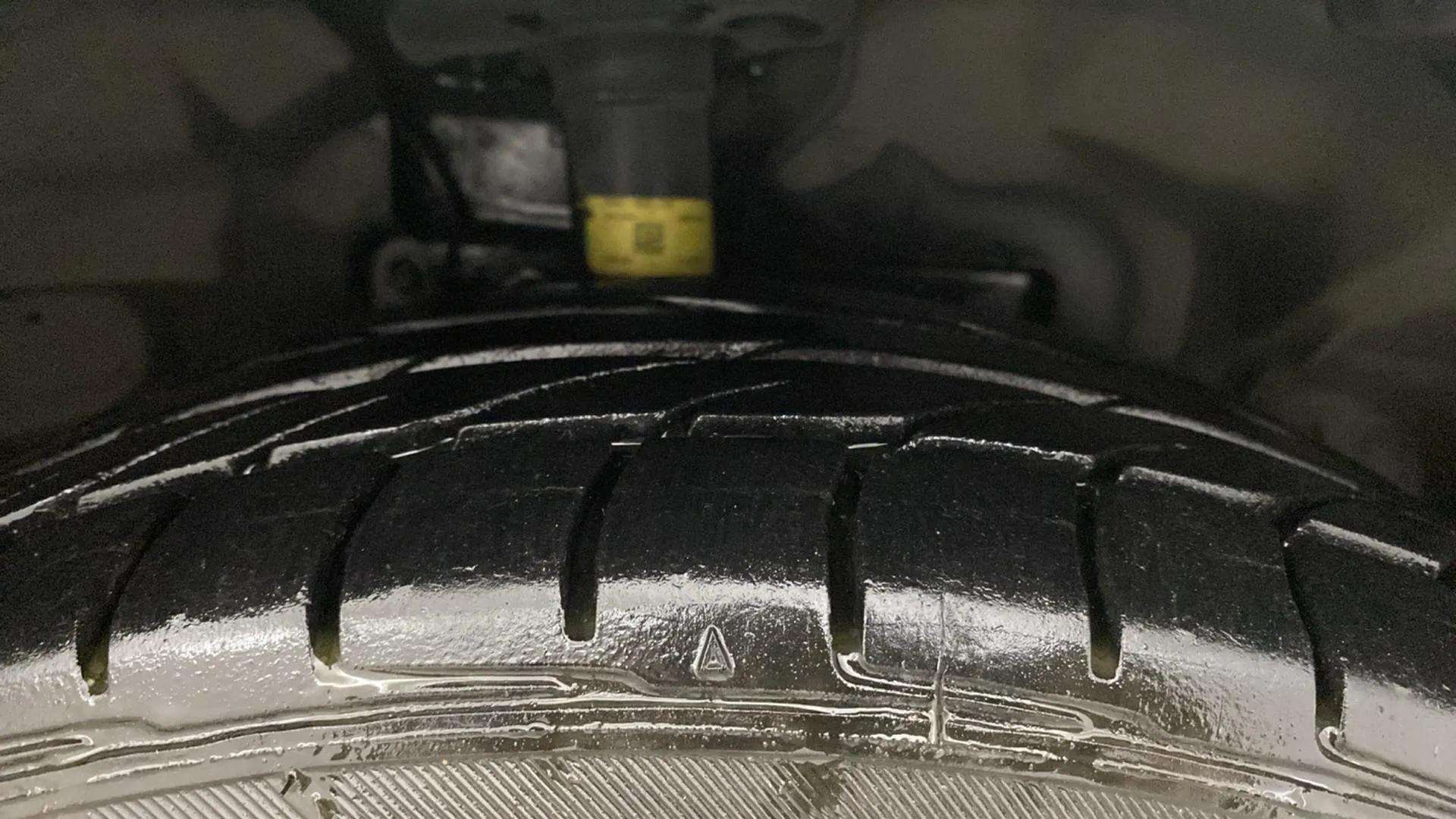 RHS-Front-Tyre-Tread-18