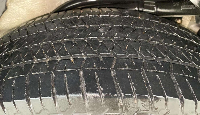 2021 Mahindra XUV500 W7, Diesel, Manual, 55,175 km, Left Rear Tyre Tread