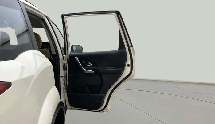 2021 Mahindra XUV500 W7, Diesel, Manual, 55,175 km, RHS Rear Door