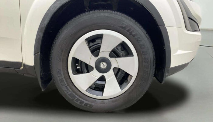 2021 Mahindra XUV500 W7, Diesel, Manual, 55,175 km, Right Front Wheel