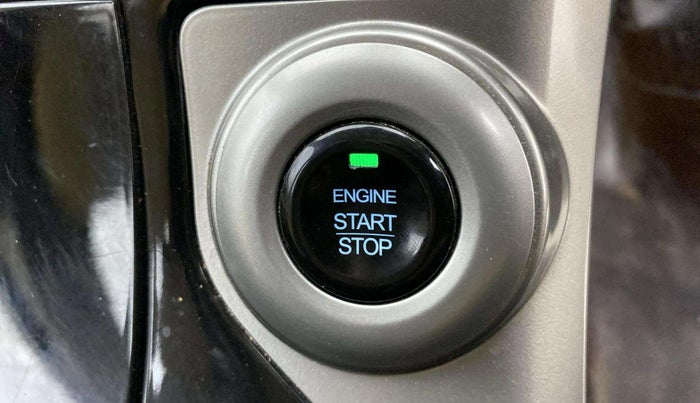 2021 Mahindra XUV500 W7, Diesel, Manual, 55,175 km, Keyless Start/ Stop Button