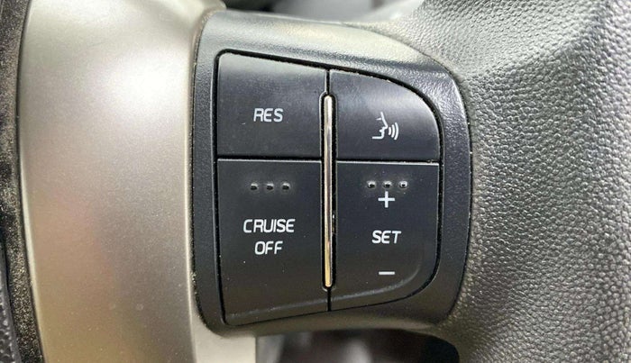 2021 Mahindra XUV500 W7, Diesel, Manual, 55,175 km, Adaptive Cruise Control