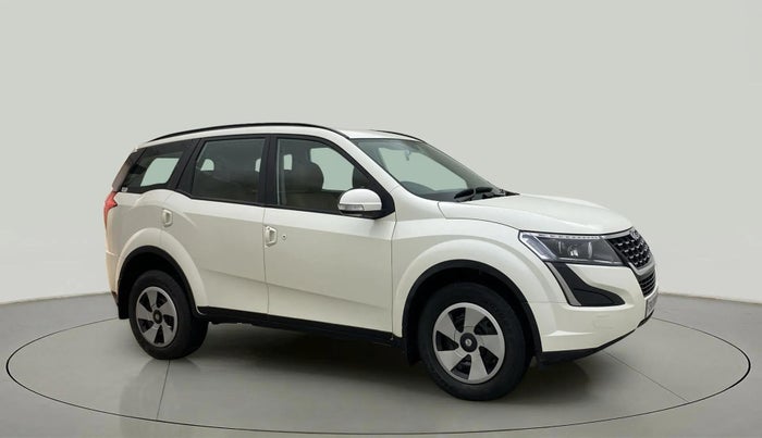 2021 Mahindra XUV500 W7, Diesel, Manual, 55,175 km, Right Front Diagonal