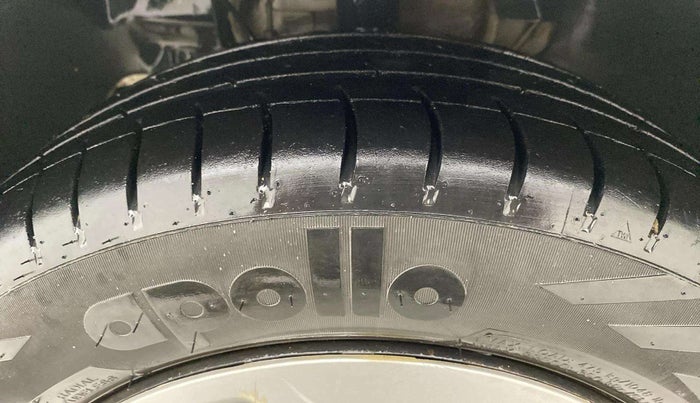2022 Tata Tiago XT CNG, CNG, Manual, 64,657 km, Left Front Tyre Tread