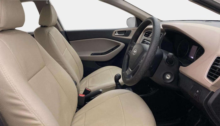 2020 Hyundai Elite i20 SPORTZ PLUS 1.2, Petrol, Manual, 41,886 km, Right Side Front Door Cabin