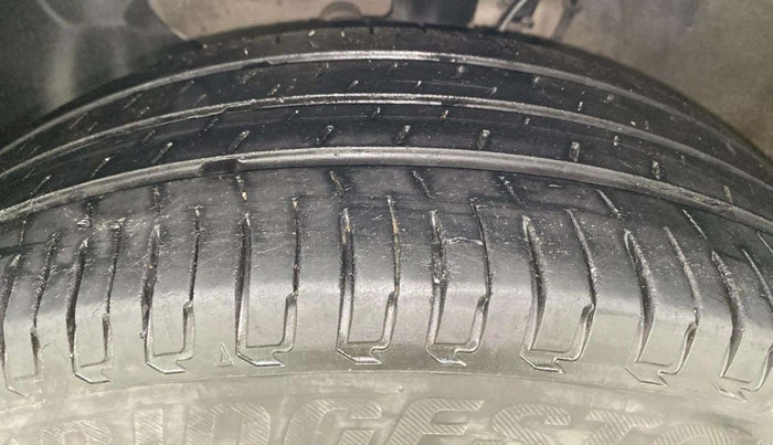 2020 Hyundai Elite i20 SPORTZ PLUS 1.2, Petrol, Manual, 41,886 km, Left Front Tyre Tread