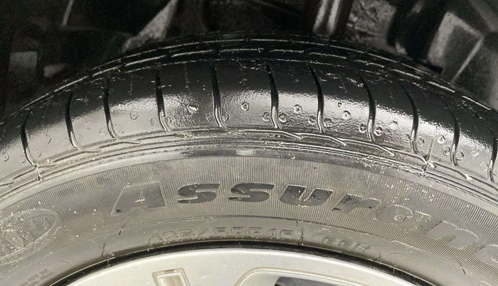 2022 Tata NEXON XM SUNROOF PETROL, Petrol, Manual, 34,082 km, Right Front Tyre Tread