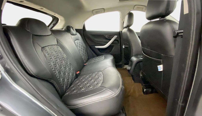 2022 Tata NEXON XM SUNROOF PETROL, Petrol, Manual, 34,082 km, Right Side Rear Door Cabin